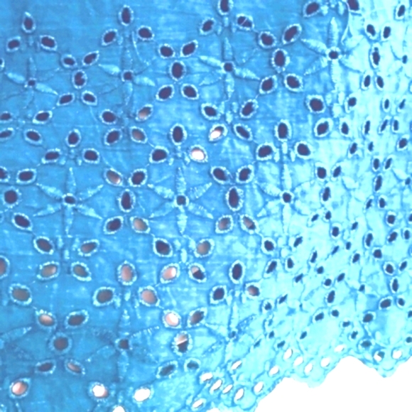 Style Envy Eyelet Embroidered Bell Sleeve Blouse SizeMedium Denim Blue Awesome💙 - Picture 5 of 11